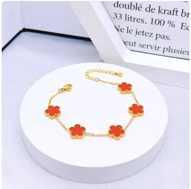 Elegant Five-Leaf Flower Jewelry Set – Titanium Steel Bracelet, Necklace & Stud Earrings