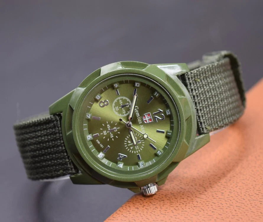 Fashion Nylon Strap Casual Watch